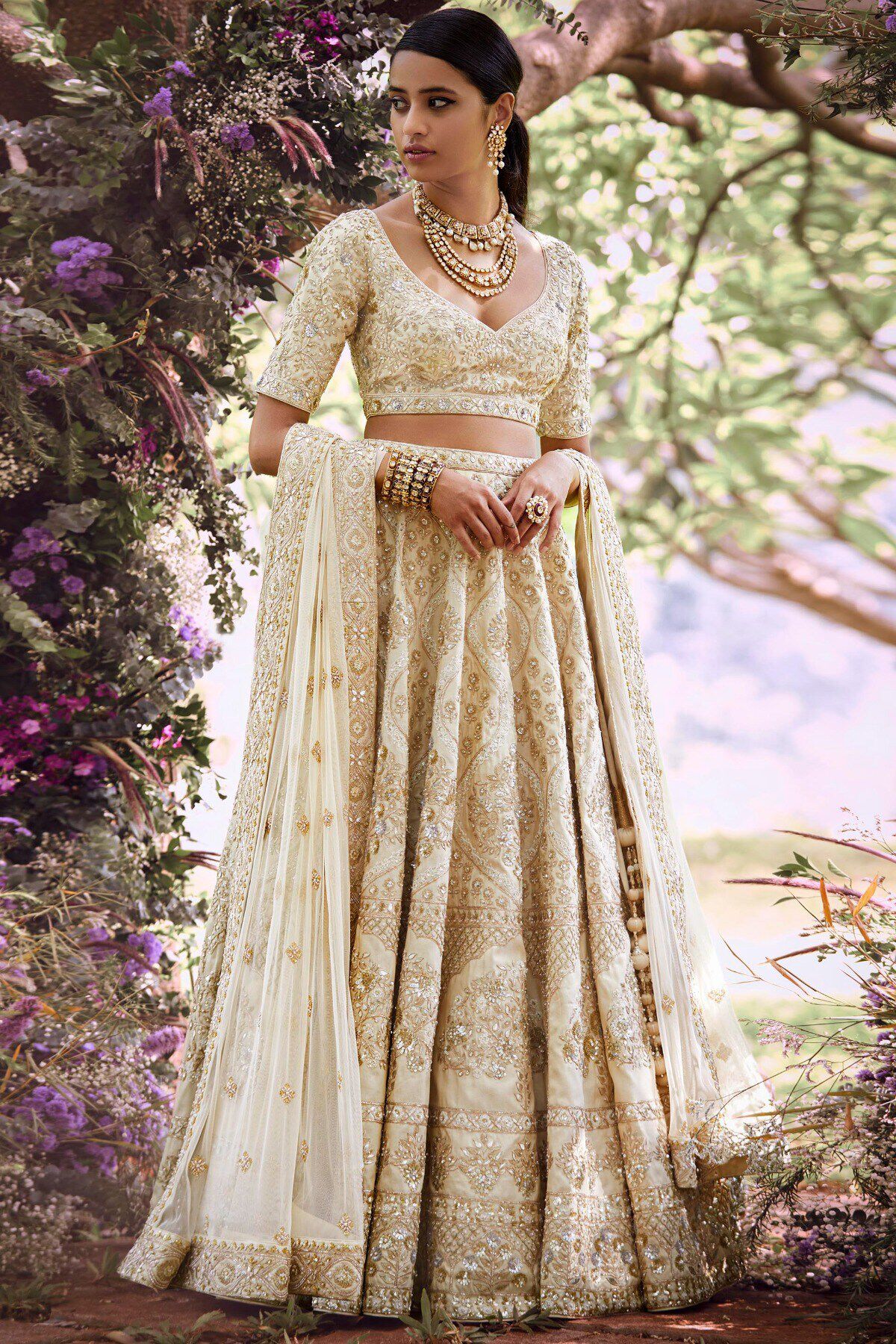 Gorgeous Anita Dongre Ready-To-Wear Lehengas Under 2 Lakh! | WedMeGood