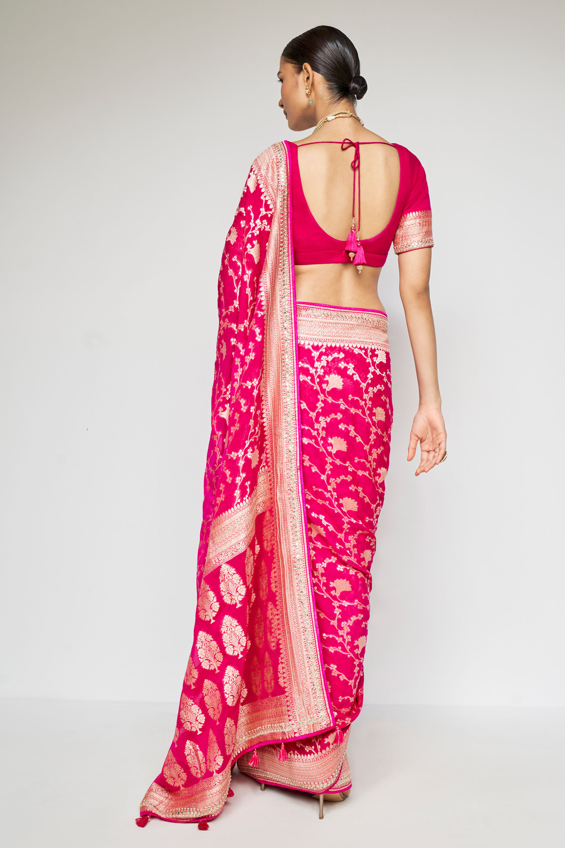 Shop online Buy Exquisite Hot Pink Embroidered Work Designer Saree Online :  Germany