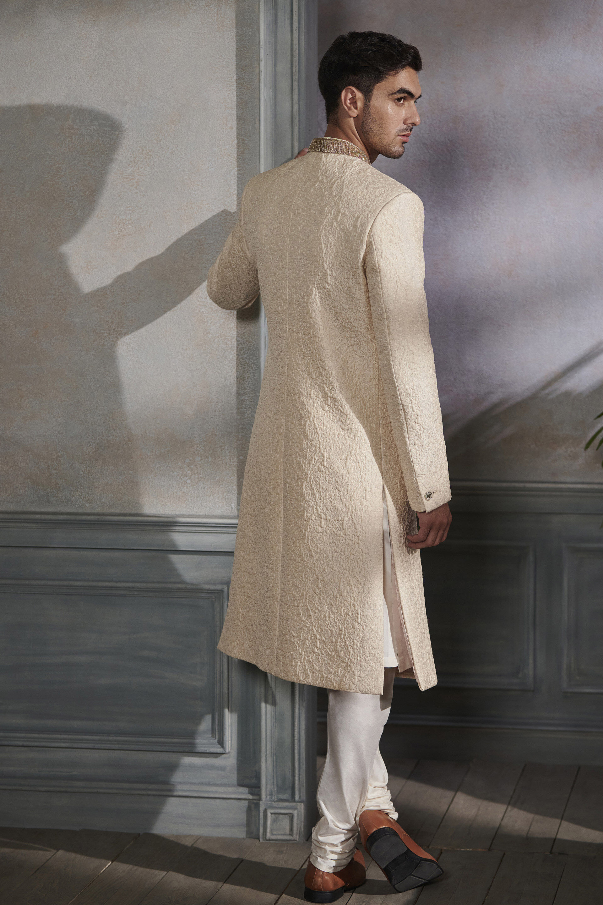 Ash Grey Raw Silk Embroidered Sherwani Set With Juttis Design by Seema  Gujral Men at Pernia's Pop Up Shop 2024