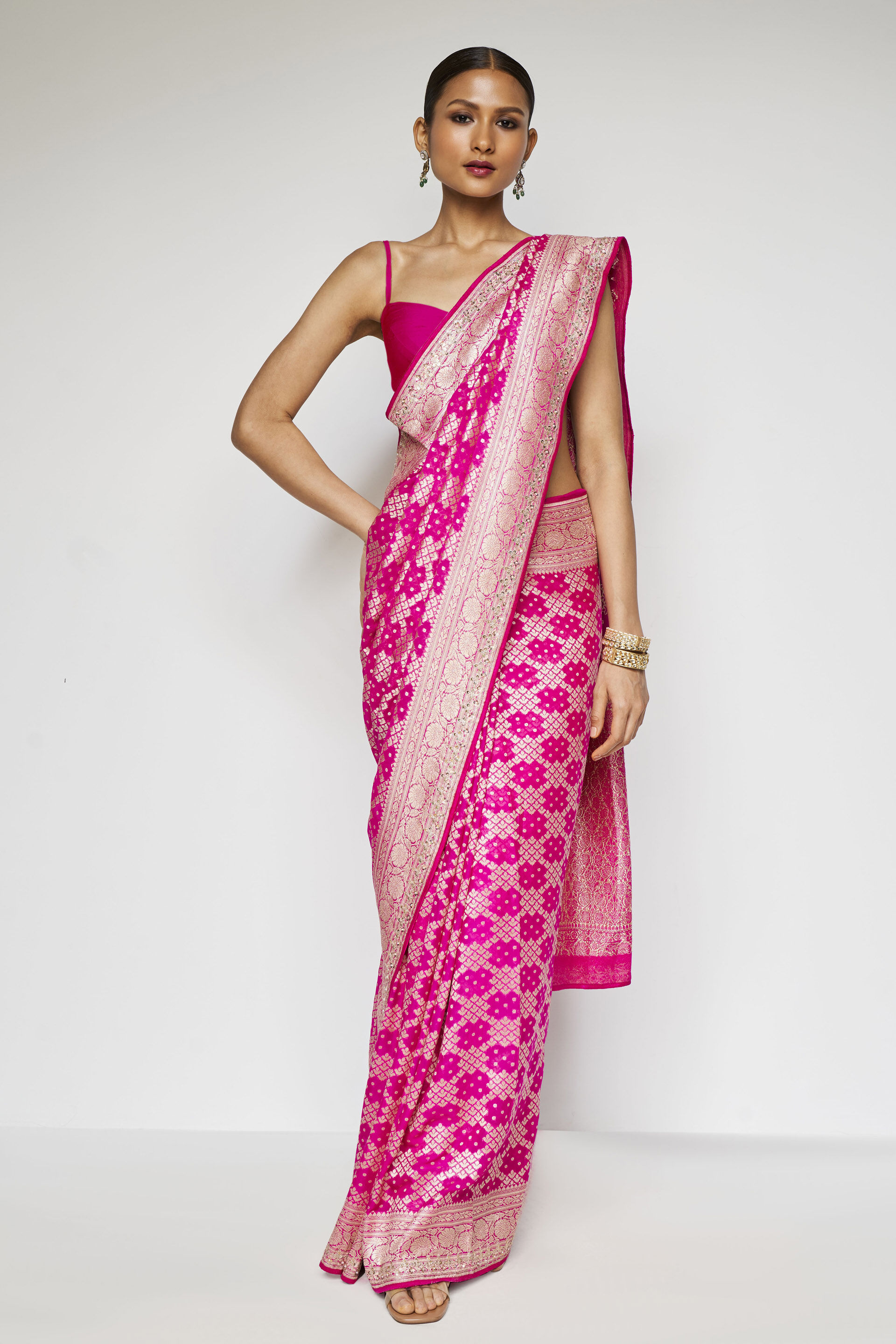 Pink Georgette Gota Patti Saree With Blouse in Pali-Marwar at best price by  Maharaja Products - Justdial